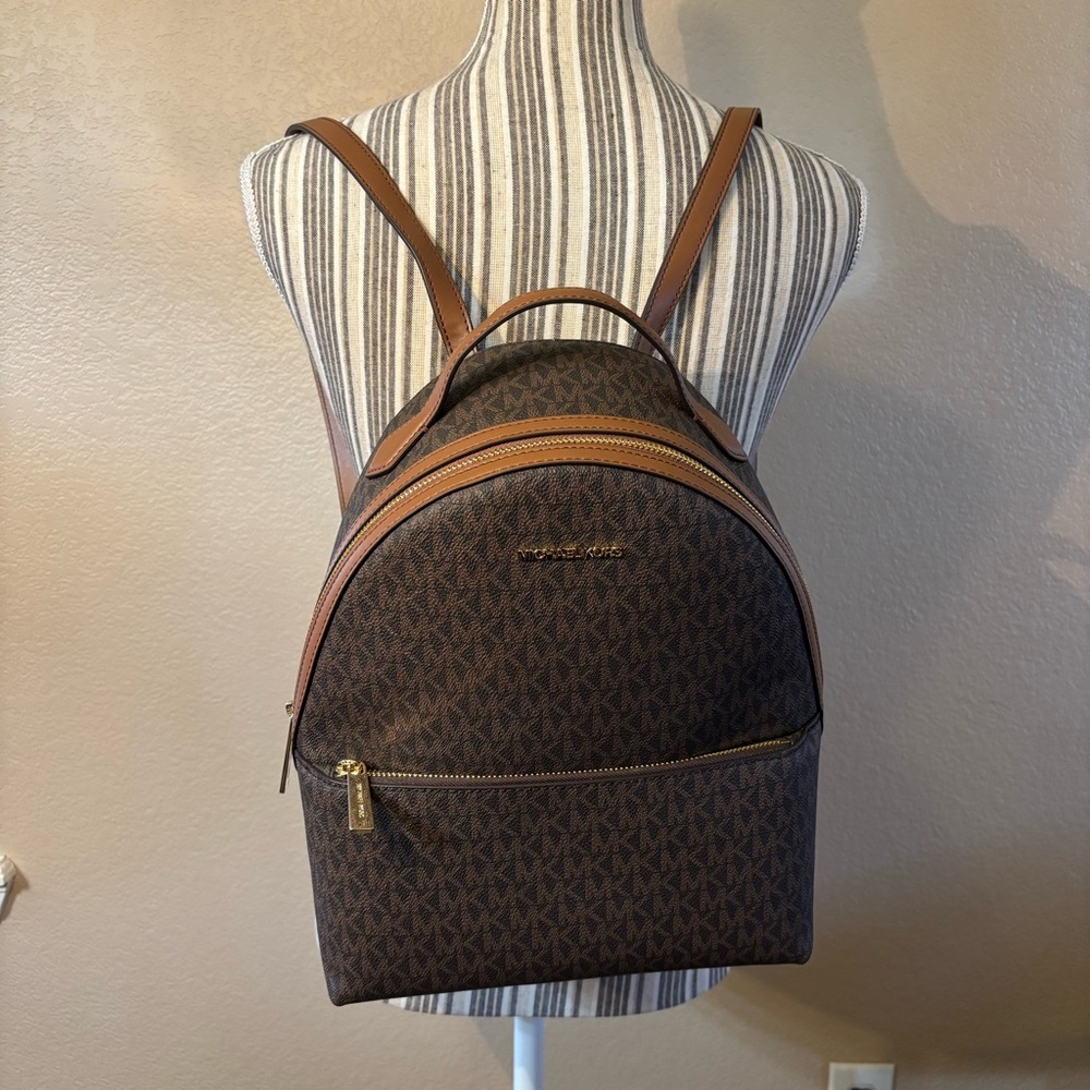 Sale! NWT Michael Kors Backpack Sheila Signature MK Brown Tan Leather Gold HW - Picture 6 of 16